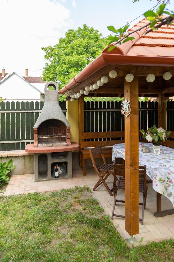 Vanília Apartman Eger Exterior foto