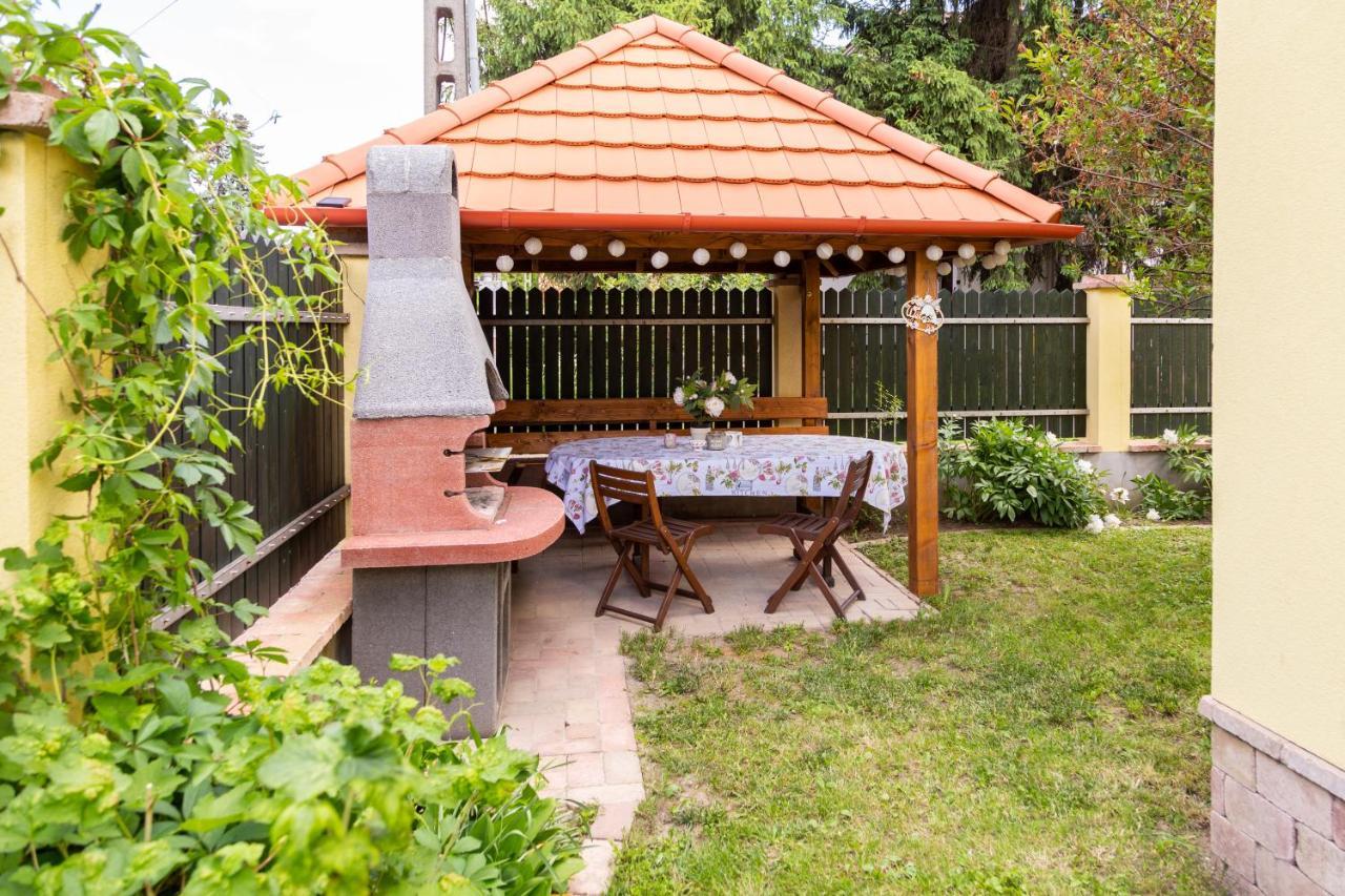 Vanília Apartman Eger Exterior foto
