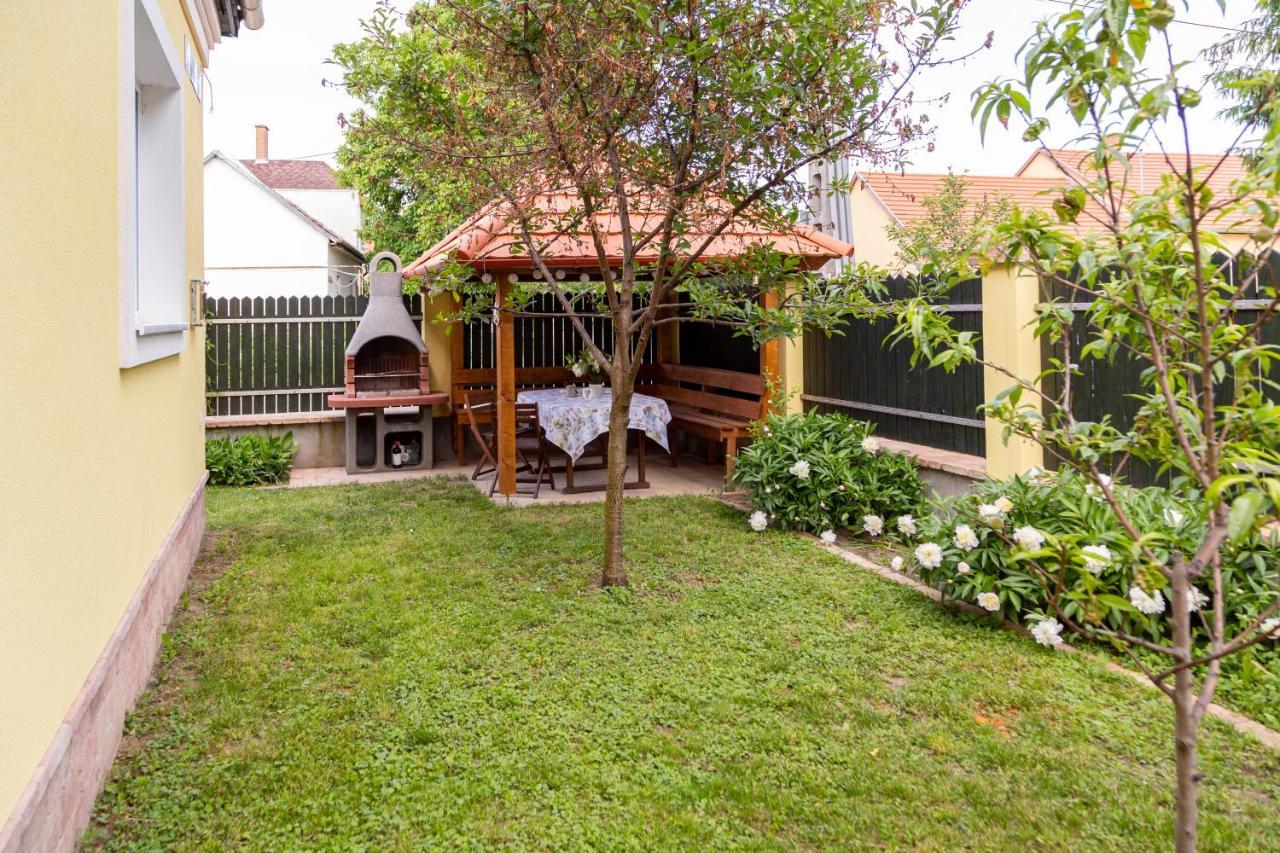 Vanília Apartman Eger Exterior foto